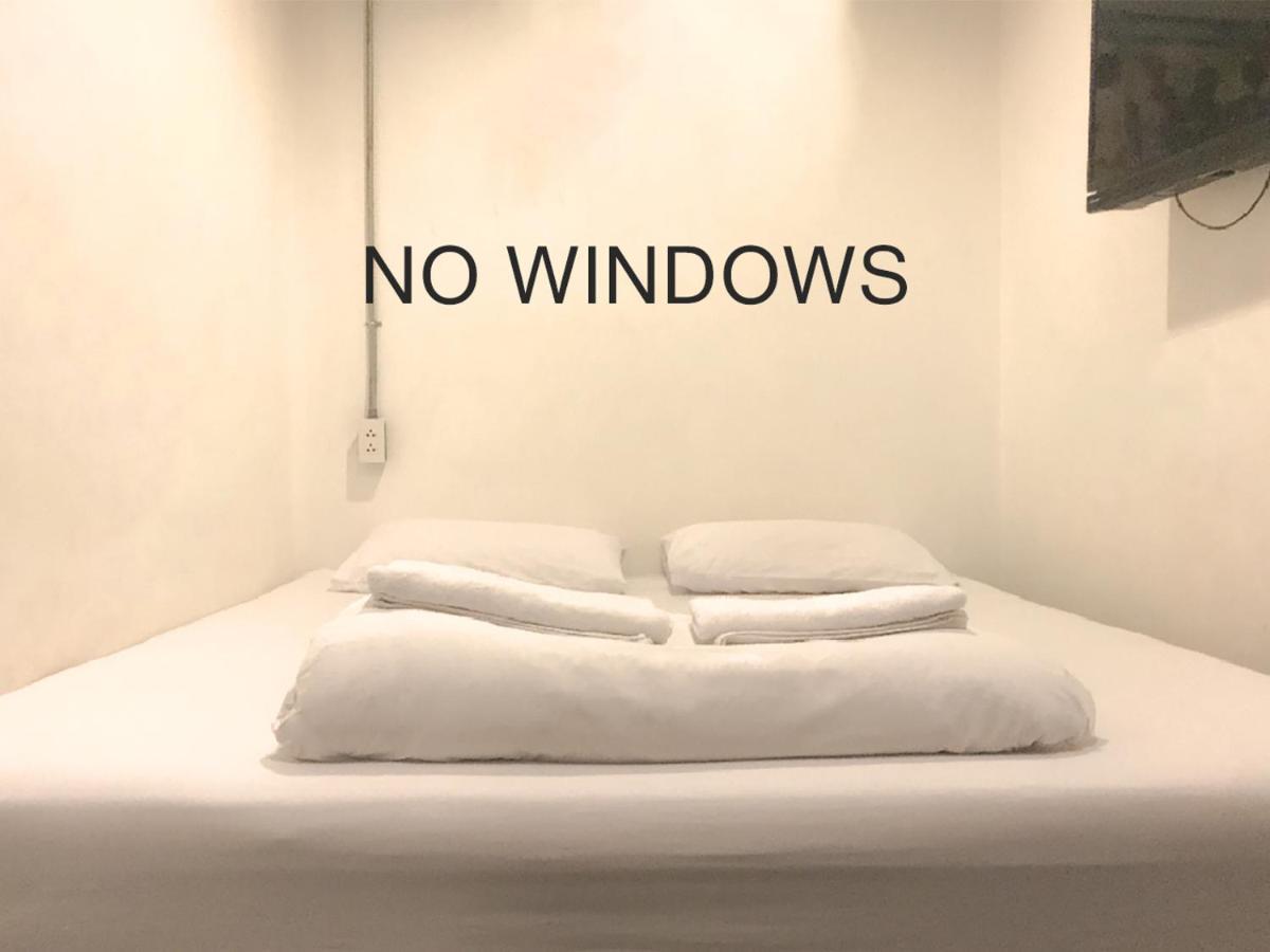 Holy Sheet Hostel Bangkok Exteriör bild
