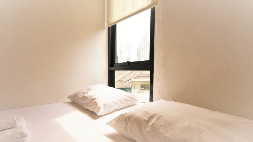 Holy Sheet Hostel Bangkok Exteriör bild